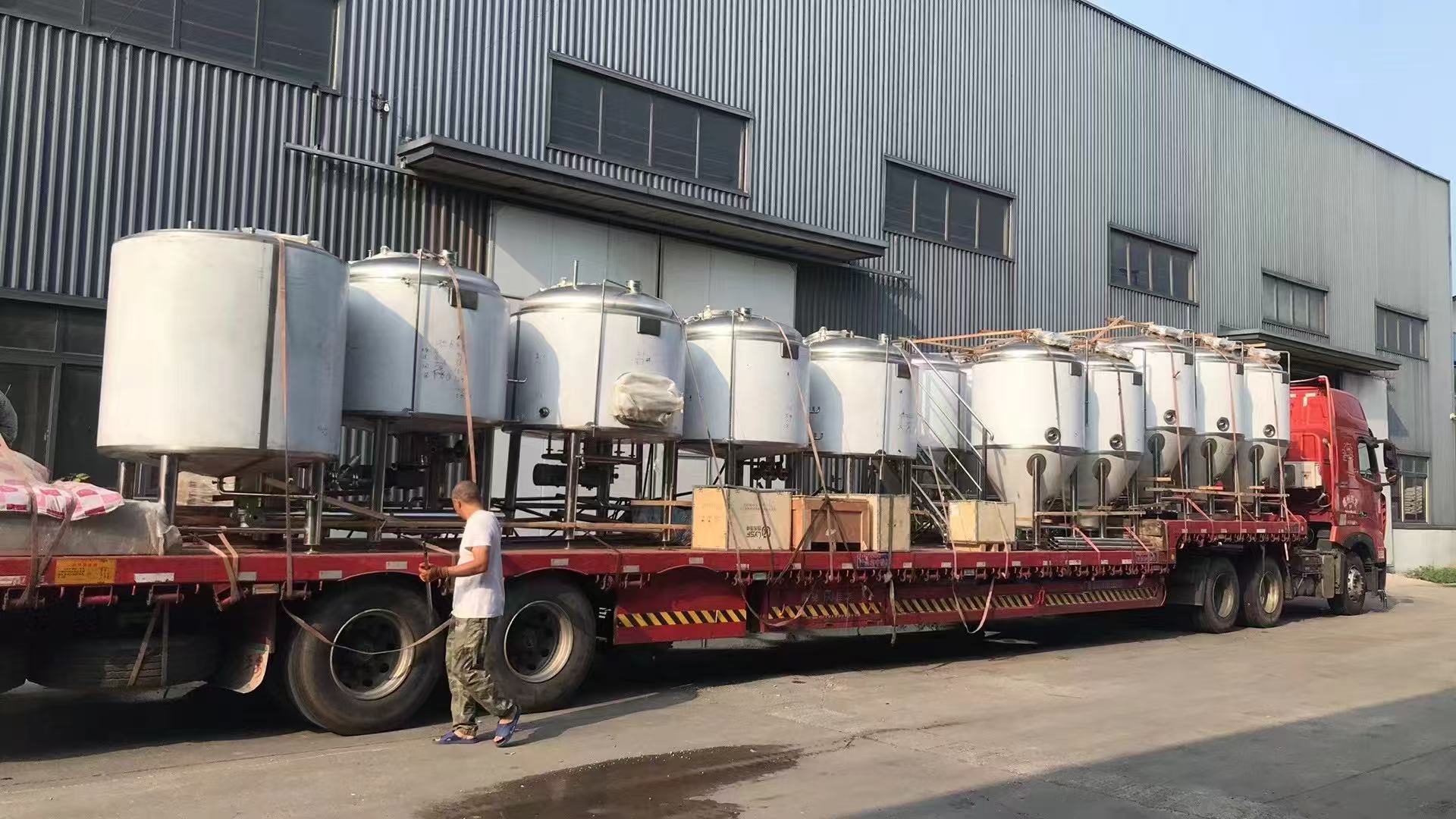 康乐精酿啤酒设备厂—中小型精酿啤酒厂提供服务